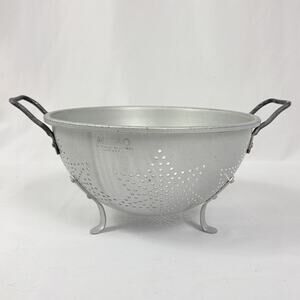VTG Mirro Colander 7 Star Aluminum STURDY 3 Footed 9" Farm Core Primitive Decor